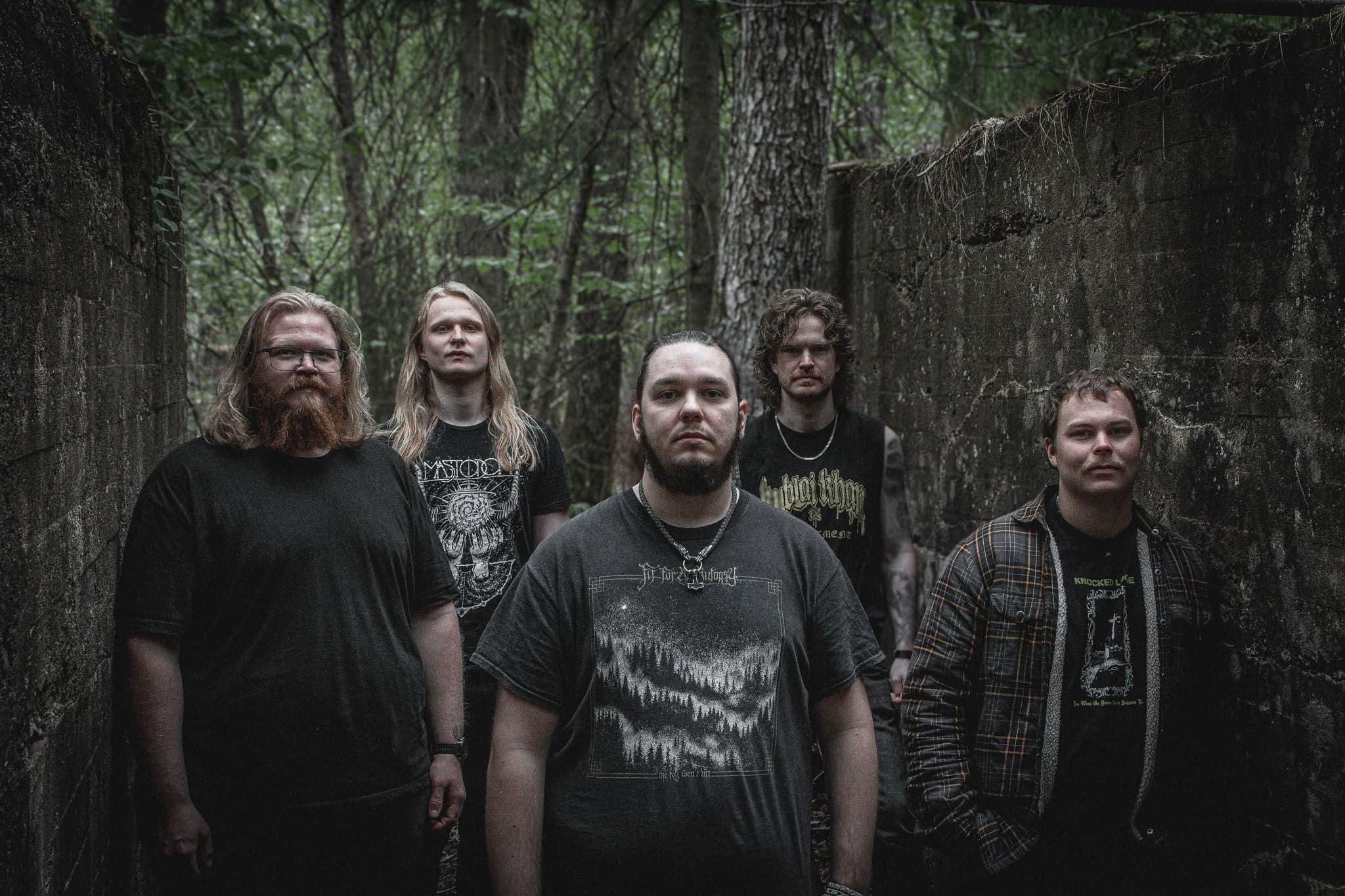 After Earth mostra novo single e anuncia o álbum Dark Night of the Soul