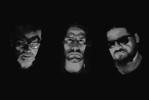 Babylon’s P.E. e João Gordo lançam “Apathy”: EP brutal, direto e politizado