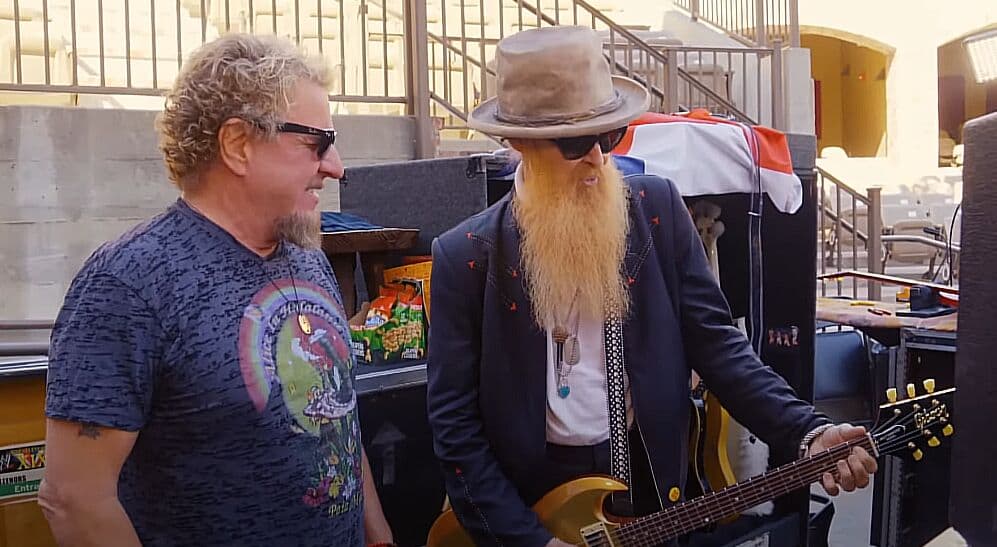 ZZ TOP: A lenda Billy Gibbons mostra a Sammy Hagar por que ele é uma lenda do blues