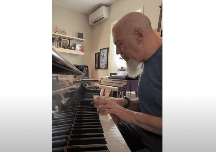 JORDAN RUDESS, do Dream Theater, compartilha reencontro emocional com seu piano