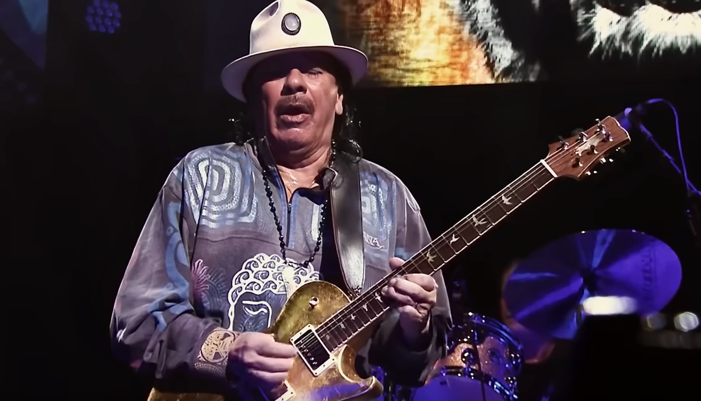 Carlos Santana Hospitalizado Antes de Show em San Antonio