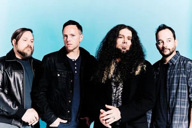 Coheed and Cambria celebra novo álbum The Father of Make Believe com demo acústica e turnê com Mastodon e Periphery