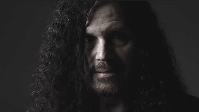 Um dos melhores cantores de rock, JEFF SCOTT SOTO não é um nome conhecido: ‘Eu tenho minha própria legião dedicada de fãs’.