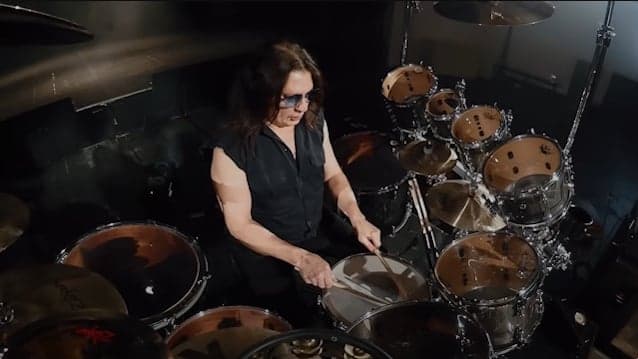 Mike Mangini Relembra Audição para o DREAM THEATER: “Eu fiz meu dever de casa. Eu estava preparado.”