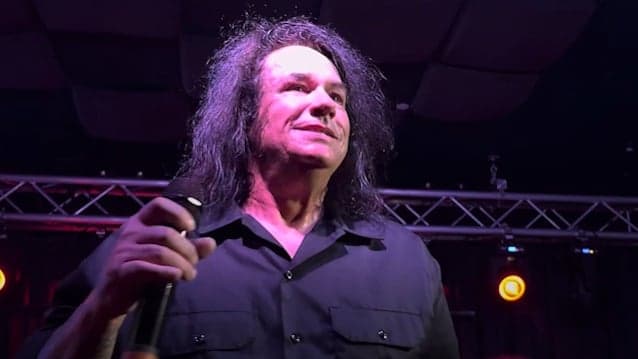 ZETRO Souza e Will Carroll homenageiam Ozzy com cover do Sabbath